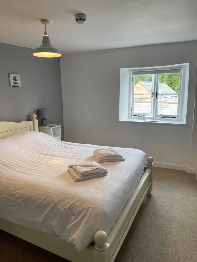 Red Lion Inn Sidbury ภายนอก รูปภาพ