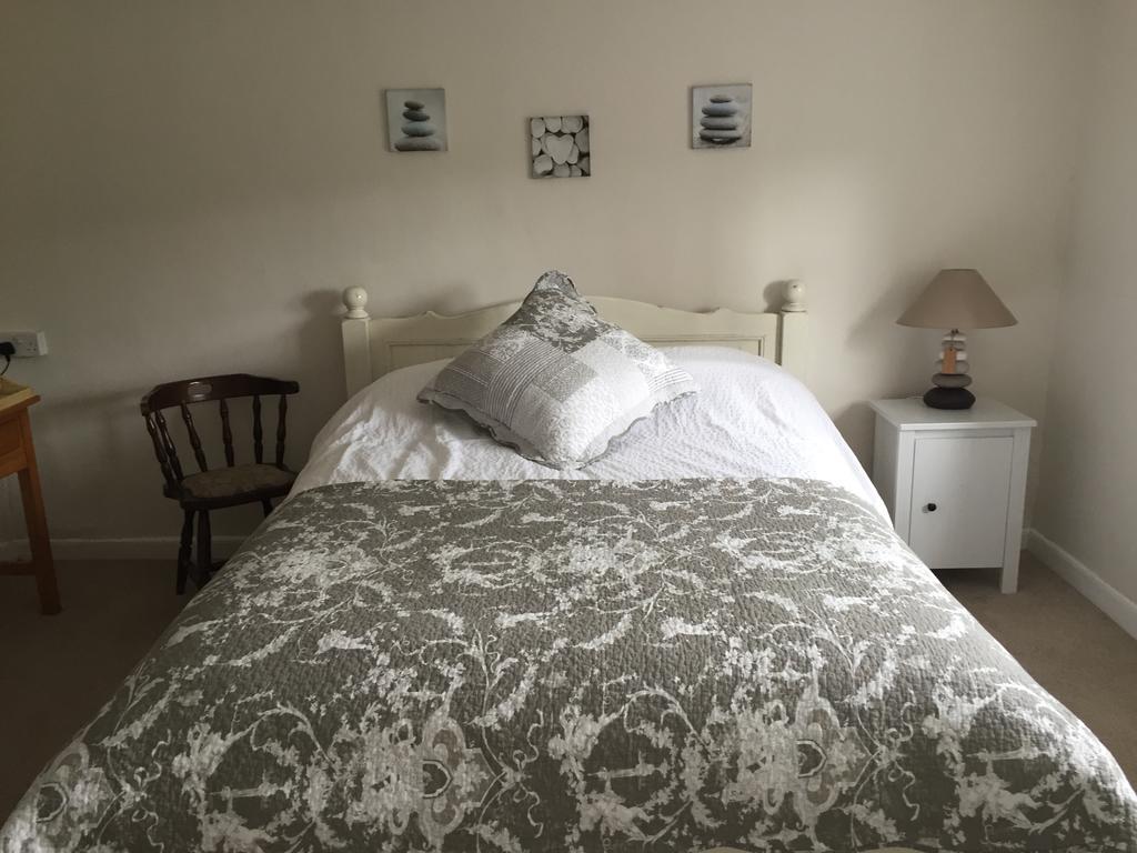 Red Lion Inn Sidbury ภายนอก รูปภาพ