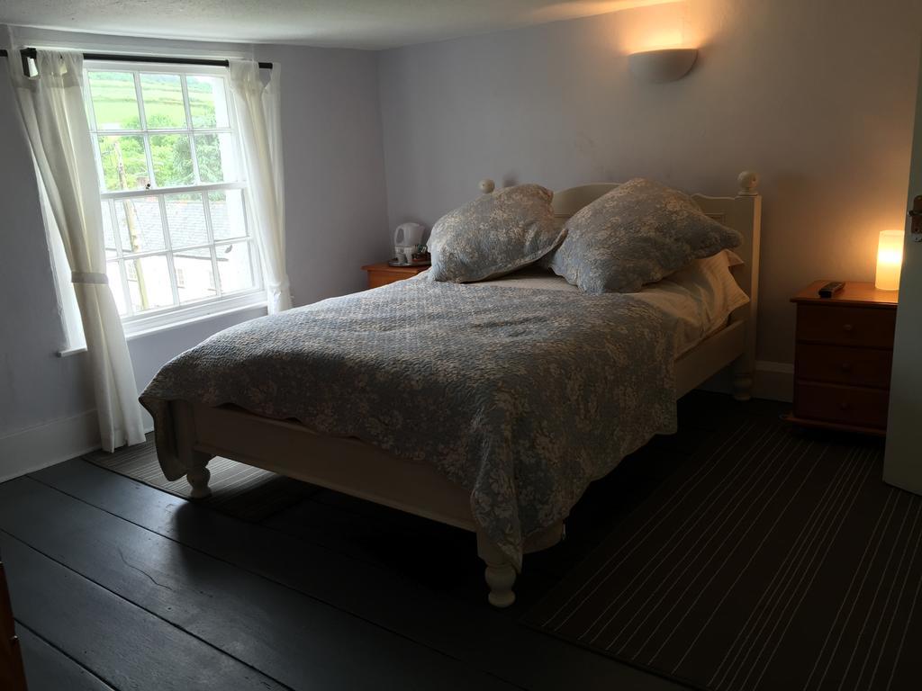 Red Lion Inn Sidbury ภายนอก รูปภาพ