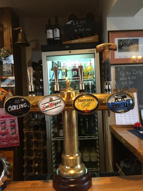Red Lion Inn Sidbury ภายนอก รูปภาพ